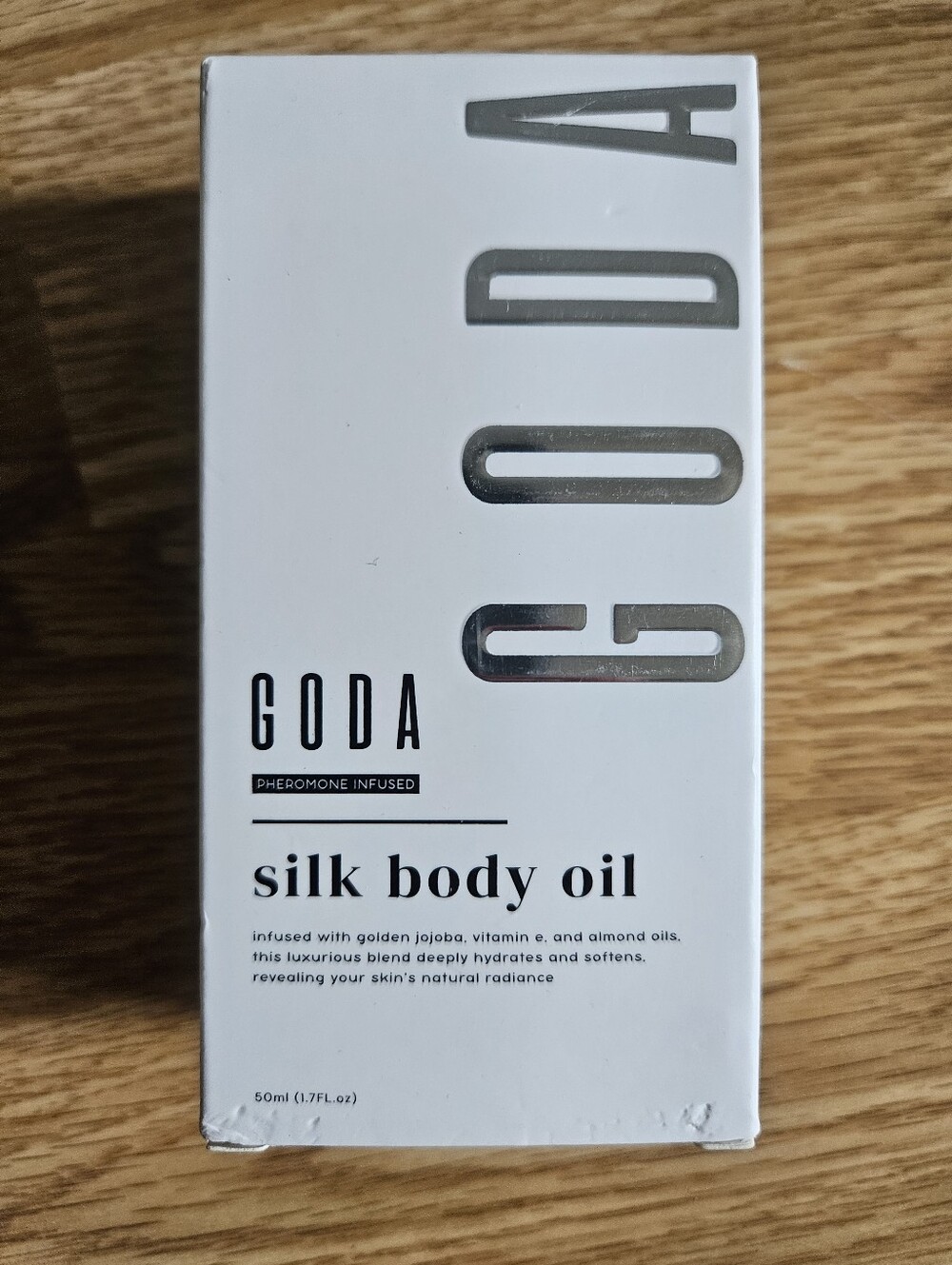 NWT Goda Silk Body Oil - Nourishing Body Oil - Picture 2 of 5